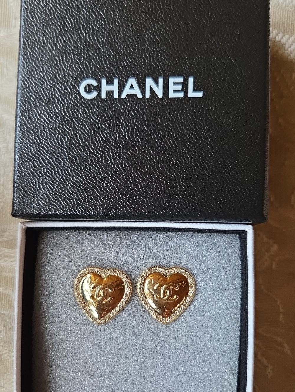 CHANEL Gold-tone Crystal Heart CC Logo Stud Earrings ( Pierced)